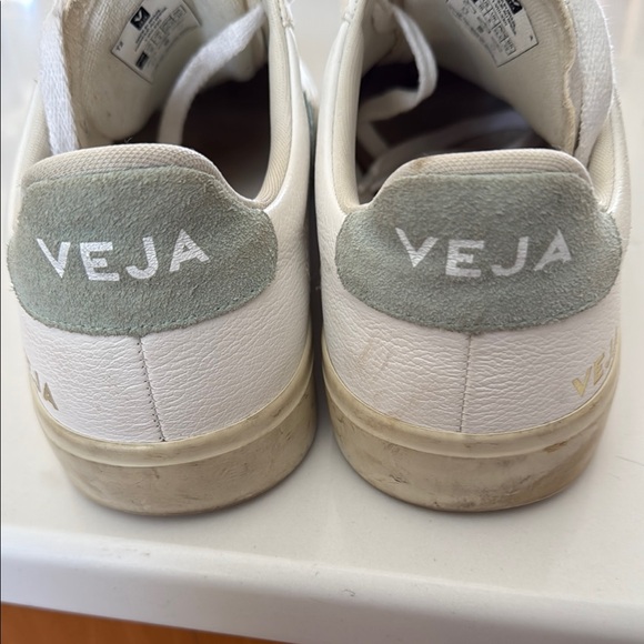 Veja Women's White Sneakers size 10 - Picture 8 of 11